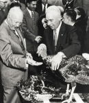 Eisenhower ceremonial meeting with Thanksgiving Turkey